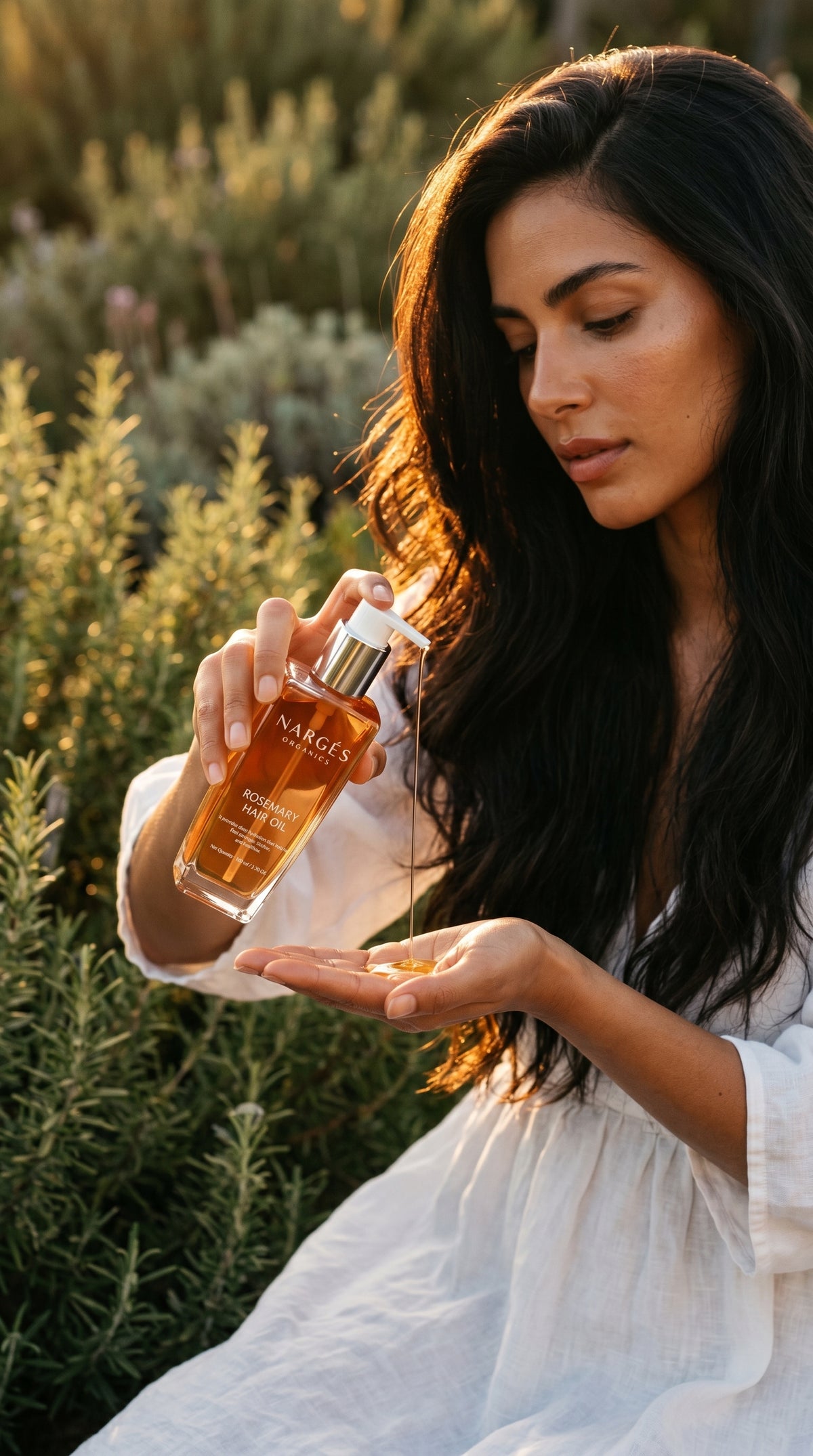 <p>Deep <strong>NOURISHMENT</strong> with an effortlessly <strong>GLOSSY</strong> finish.</p>